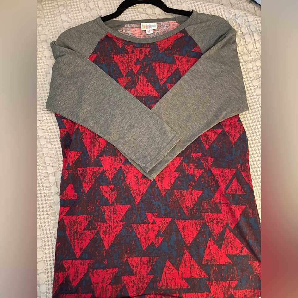 LuLaRoe Randy Raglan Tee